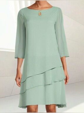 MARINA Round Beaded Keyhole Neck Asymmetrical Tiered Chiffon Dress Dress Size 6